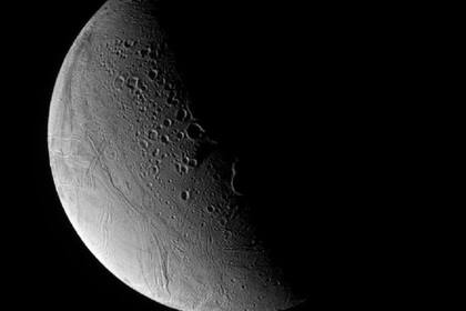 13/05/2024 Encélado, la luna helada de Saturno, fotografiada desde una distancia de 141.000 kilómetros por la sonda espacial Cassini. POLITICA INVESTIGACIÓN Y TECNOLOGÍA NASA, JPL | SPACE SCIENCE INSTITUTE
