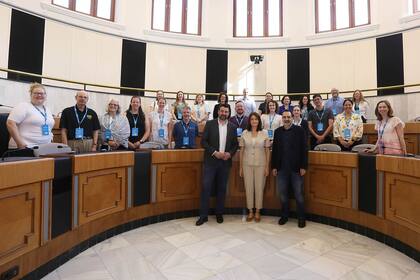 13/06/2024 Turismo.- La Costa Blanca muestra sus acciones de turismo idiomático a responsables de internacionalización de EEUU. Un grupo de responsables de internacionalización de universidades estadounidenses han visitado la Diputación de Alicante para conocer las acciones colaborativas en materia de turismo idiomático que el Patronato de Turismo Costa Blanca impulsa juntamente con la Universidad de Alicante (UA). ECONOMIA DIPUTACIÓN ALICANTE