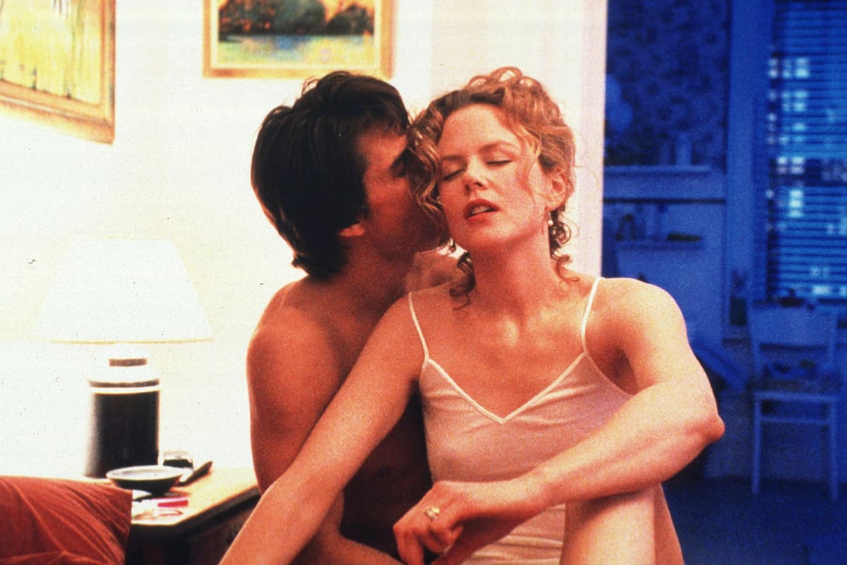 13JUL99 - El actor Tom Cruise y Nicole Kidman interpretan al Dr. William Harford y su esposa Alice Harford en una escena de la nueva película del director Stanley Kubrick "Eyes Wide Shut".