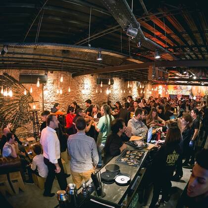 14 barrios festejan hoy "La noche de las cervecerías"