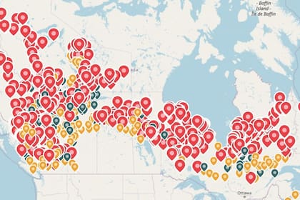 15/07/2023 Incendios en Canadá. Los incendios que asolan Canadá han devastado ya una superficie total de 100.000 kilómetros cuadrados, similar a la de Islandia, según el último balance publicado por el Centro de Incendios Forestales de Canadá. SOCIEDAD NORTEAMÉRICA CANADÁ CENTRO DE INCENDIOS FORESTALES DE CANADÁ