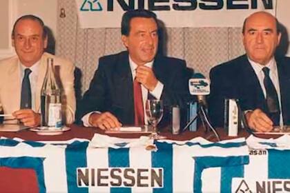 16/05/2023 Iñaki Alkiza, tercero por la izquierda, durante su etapa como presidente de la Real Sociedad PAÍS VASCO ESPAÑA EUROPA DEPORTES GUIPÚZCOA REAL SOCIEDAD