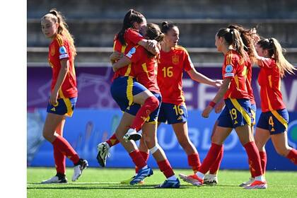 16/05/2024 Fútbol.- La Sub-17 femenina arrasa (6-1) a Francia y se clasifica para la final del Europeo. La selección femenina Sub-17 de fútbol se clasificó este miércoles para su tercera final consecutiva del Campeonato de Europa de la categoría después de arrollar por 7-1 en las semifinales a Francia, su verdugo en el partido por el título del año pasado. EUROPA DEPORTES SUECIA PRENSA RFEF