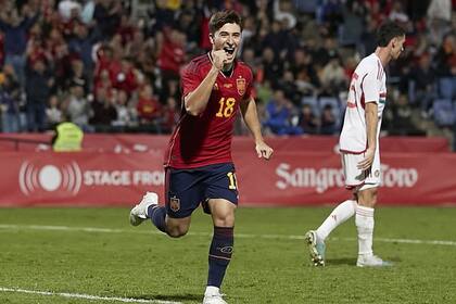 17/03/2024 Fútbol.- Pablo Torre sustituye por lesión a Nico González en la Sub-21. El seleccionador nacional Sub-21 de fútbol, Santi Denia, llamó este domingo a Pablo Torre para la convocatoria de España de la próxima semana, en sustitución del lesionado Nico González. DEPORTES RFEF