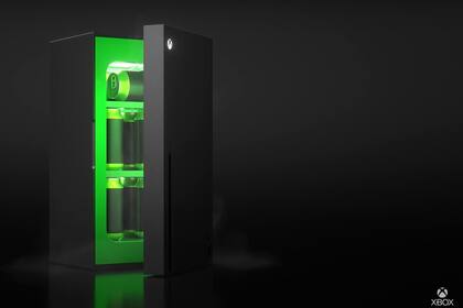 18-10-2021 Mini nevera Xbox.  El minirefrigerador Thermoelectric Cooler, creado por Microsoft en colaboración con Ukonic para hacer una réplica de la consola Xbox Series X, ya tiene fecha de salida: desde este martes, 19 de octubre, se puede reservar este nuevo producto, que llegará en diciembre.  POLITICA INVESTIGACIÓN Y TECNOLOGÍA XBOX