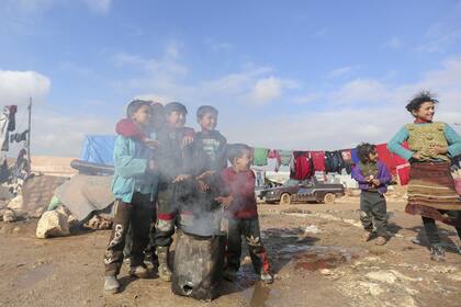 19-01-2021 Siria.- Más de dos millones de desplazados en el noroeste de Siria amenazados por "otro duro invierno", alerta MSF.  Más de dos millones de personas desplazadas en el noroeste de Siria están bajo la amenaza de la llegada de "otro duro invierno" cuando sus condiciones ya se encuentran al límite y mientras el financiamiento está disminuyendo drásticamente pese a que las necesidades humanitarias son cada vez mayores, ha alertado este jueves Médicos sin Fronteras.  POLITICA EUROPA ESPAÑA SOCIEDAD © UNICEF/UN0405702/AKACHA