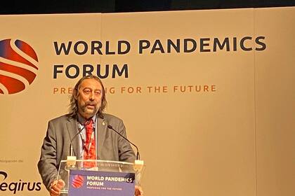 19-11-2021 Adolfo García-Sastre, profesor del Hospital Mount Sinai de Nueva York (Estados Unidos), en la inauguración del World Pandemics Forum, en IFEMA Madrid (España), a 19 de noviembre de 2021. SALUD IFEMA MADRID