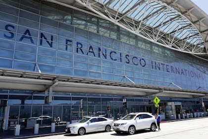 19 residentes con green card fueron detenidos en el Aeropuerto Internacional de San Francisco