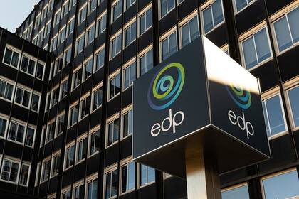 19/08/2022 Sede de EDP en Oviedo. EDP ha sido reconocida como una de las mejores empresas del mundo para trabajar en 2024 según la certificación que otorga el Top Employer Institute. Esta distinción "refuerza el posicionamiento del grupo" en Portugal y, por primera vez, en España y Brasil. En el caso de EDP Renewables, en Portugal, España, Francia, Italia, Polonia, Rumanía, Grecia, Brasil, Colombia y, también por primera vez, en Chile y Singapur. ECONOMIA DANI MORA