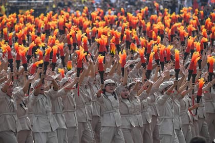 Miles de soldados participaron del desfile.