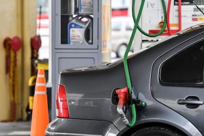 Según un informe de diputados, desde 2010 el precio de la nafta aumentó un 75% más que el precio del bioetanol: 2152% frente a 1188%.