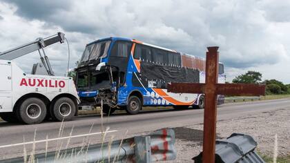 2-Un ómnibus accidentado, en San Pedro, Jujuy