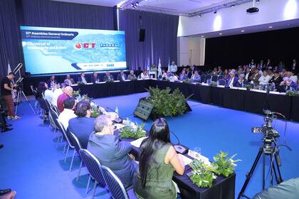 Unos 200 delegados de los países integrantes de la CIT discutieron la situación del transporte automotor en la región