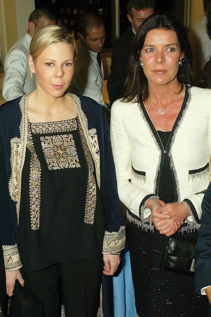 2003. En París, acompañando a Carolina de Mónaco cuando fue nombrada Embajadora de Buena Voluntad de la Unesco.