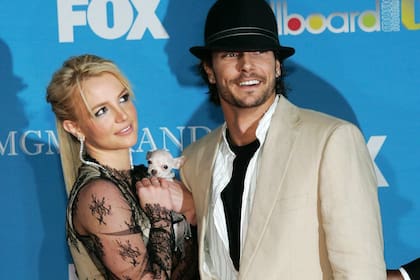Britney Spears y su por entonces pareja Kevin Federline, con quien ahora está en disputa