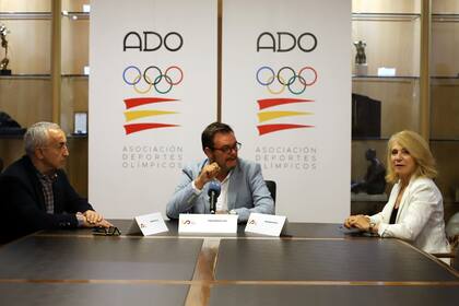 20/06/2023 Alejandro Blanco, Víctor Francos y Elena Sánchez Caballero durante la firma del convenio del Programa ADO para París 2024 ESPAÑA EUROPA DEPORTES MADRID PRENSA CSD