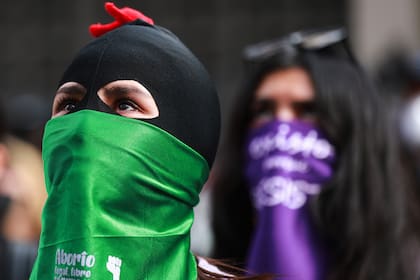Activistas realizan actividades afuera de la Comisión Nacional de Derechos Humanos, en México . Septiembre de 2020