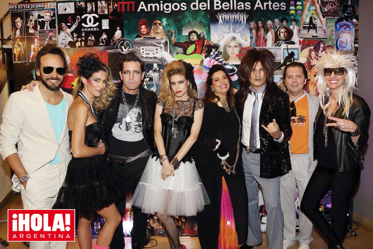 2016, Los 80... y 5. Chule Bernardo, Puli Demaría, Justo Saavedra, Julieta Kemble, Inés Berton, Javier Iturrioz, Leopoldo Montes y Dolores Scotta.