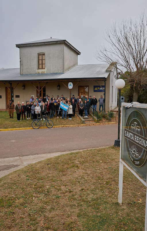 Un pueblo bonaerense aislado, sin bancos ni cajeros automáticos, ahora pierde su oficina de correos después de 124 años