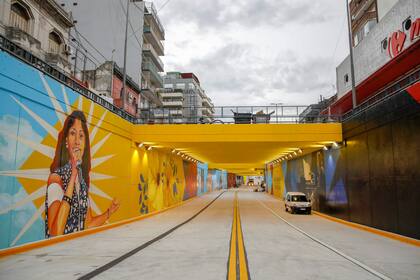 Nuevo Viaducto de Nazca y Nogoyá bajo las vías del ferrocarril San Martín