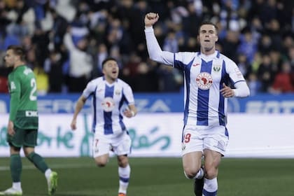 22/01/2024 Fútbol/Segunda.- (Previa) El Leganés visita al Albacete y Valladolid y Espanyol miden su ambición en la recta final . El CD Leganés visita este domingo al Albacete en el Carlos Belmonte para seguir fuerte como líder de LaLiga Hypermotion, mientras espera un 'pinchazo' del Real Valladolid, empatado a puntos en lo más alto, en su duelo con el RCD Espanyol, también candidato al ascenso directo a 'Primera', además de otros ocho equipos peleando por entrar al menos en el 'playoff'. ESPAÑA EUROPA DEPORTES MADRID PRENSA LALIGA