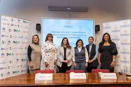 22/01/2024 República Dominicana.. República Dominicana recibió en 2023 más de 10,3 millones de visitantes por vía aérea y marítima, al mismo tiempo que alcanzó una tasa de ocupación hotelera del 73%, lo que le ha convertido en el primer destino turístico del Caribe. ECONOMIA UNE