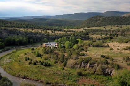 2229 acres -unas 902 hectáreas- se encuentran bajo conservación que protege el hábitat natural