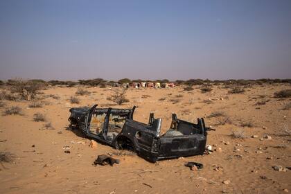 23-02-2017 Restos de un vehículo en Puntlandia, Somalia POLITICA AFRICA SOMALIA ANDREW RENNEISEN