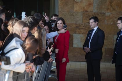 23/01/2024 La Reina Letizia finaliza su visita en Lleida por el Tour del Talento 2024. La Reina Letizia ha finalizado su visita en Lleida sobre las 14.30 horas tras acabar el acto inaugural del Tour del Talento 2024 en el Teatre La Llotja de la localidad, en el marco del primer encuentro Princesa de Girona CongresFest. ECONOMIA MARC TRILLA - EUROPA PRESS