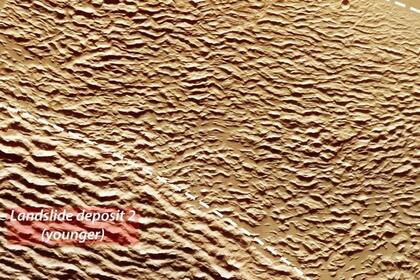 23/08/2023 Deslizamientos de tierra y desprendimientos de rocas alrededor del Olympus Mons. La misión Mars Express de la ESA ha dirigido cámara estéreo de alta resolución (HRSC) hacia el volcán más imponente de Marte, revelando su espectacular entorno y su turbulento pasado. POLITICA INVESTIGACIÓN Y TECNOLOGÍA ESA