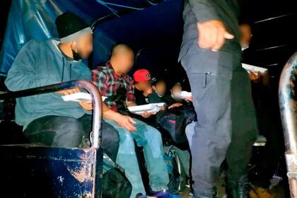 23/09/2022 Migrantes hacinados en un caminón parado en México. SOCIEDAD CENTROAMÉRICA MÉXICO LATINOAMÉRICA INTERNACIONAL SECRETARÍA DE SEGURIDAD Y PROTECCIÓN CIUDADANA