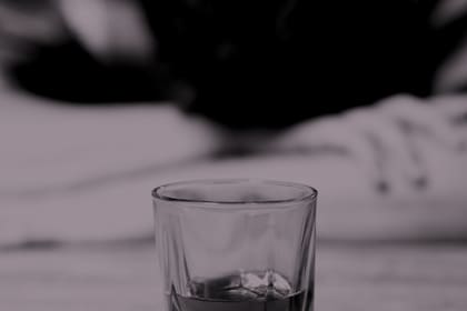 Alcoholismo. Señales de alerta y los peligros para la salud