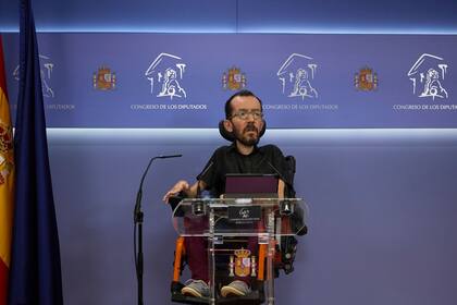 24/05/2022 El portavoz de Unidas Podemos en el Congreso, Pablo Echenique, interviene en una rueda de prensa previa a una Junta de Portavoces, en el Congreso de los Diputados, a 24 de mayo de 2022, en Madrid (España). POLITICA Jesús Hellín - Europa Press