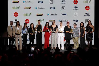24/10/2022 Foto de familia de las premiadas en la II Gala Femenina de Fútbol Europeo CATALUÑA ESPAÑA EUROPA DEPORTES BARCELONA MUNDO DEPORTIVO
