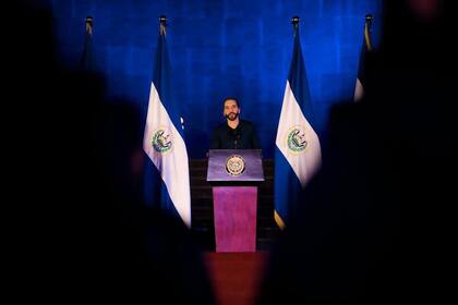 24/11/2022 El presidente de El Salvador, Nayib Bukele.  El presidente de El Salvador, Nayib Bukele, ha anunciado la puesta en marcha de la "Fase 5" de su Plan de Control Territorial de lucha contra las pandillas, que permitirá a las Fuerzas Armadas del país encontrar y "extraer" a supuestos delincuentes en grandes ciudades.  POLITICA PRESIDENCIA EL SALVADOR