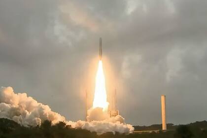 25-12-2021 Lanzamiento del telescopio Webb.  El telescopio espacial Webb ha sido lanzado con éxito este 25 de diciembre desde el puerto espacial europeo de Kourou, en Guayana Francesa, a bordo de un cohete Ariane 5.  POLITICA INVESTIGACIÓN Y TECNOLOGÍA NASA TV