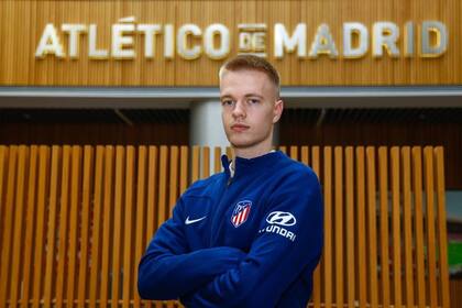 26/01/2024 Fútbol.- El joven belga Vermeeren, nuevo centrocampista del Atlético de Madrid. El Atlético de Madrid anunció este viernes el fichaje del centrocampista belga Arthur Vermeerenm, de 18 años y procedente del Amberes, con un contrato para seis temporadas. DEPORTES ATLÉTICO DE MADRID