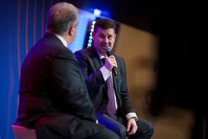 26/03/2024 Eduard Romeu en su despedida como vicepresidente económico del FC Barcelona, con el presidente del club, Joan Laporta, de espaldas DEPORTES FCB