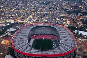 (260511) -- CIUDAD DE MEXICO, 11 mayo, 2026 (Xinhua) -- Imagen tomada con un dron el 10 de mayo de 2026 del simbólico Estadio Azteca de la Ciudad de México, sede del partido inaugural de la Copa Mundial de la FIFA 2026, en la Ciudad de México, capital de México. México será coanfitrión de la Copa Mundial de la FIFA 2026 en junio y julio de este año, junto con Estados Unidos y Canadá, convirtiéndose en el primer país del mundo en albergar tres torneos de la Copa Mundial. (Xinhua/Li Muzi) (ah) (ce)