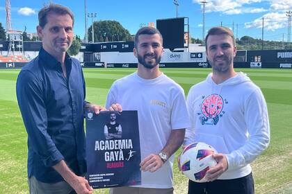 26/10/2023 Fútbol.- La Academia de Tecnificación de José Luis Gayà llega a la localidad de Alaquàs (Valencia). La Asociación de Futbolistas del Valencia CF y José Luis Gayà, capitán del conjunto 'che' y directivo de la propia Asociación, han llegado a un acuerdo de colaboración para que la academia que lleva el nombre del internacional se instale también en la localidad valenciana de Alaquàs. ESPAÑA EUROPA MADRID DEPORTES ASOCIACIÓN FUTBOLISTAS VALENCIA CF