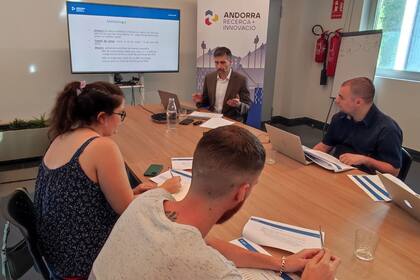 27/07/2023 Un momento de la presentación de los resultados de la encuesta postelectoral elaborada por el Área de Sociología de Andorra Recerca Innovació (AR+I) POLITICA AR+I