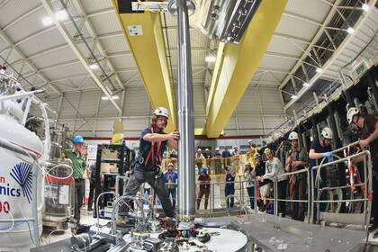 27/09/2023 Inserción del aparato ALPHA-g POLITICA INVESTIGACIÓN Y TECNOLOGÍA CERN