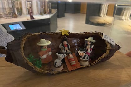 28/06/2024 Vista del belén elaborado por una artesana de 77 años de la parroquia de Calderón, en el Distrito Metropolitano de Quito, y que pasa a formar parte del museo. SOCIEDAD MUSEO INTERNACIONAL DE ARTE BELENISTA