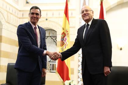 28/12/2022 El presidente del Gobierno, Pedro Sánchez, ha mantenido un encuentro con el primer ministro de Líbano, Nayib Mikati, en el Grand Serail, en Beirut. POLITICA MONCLOA