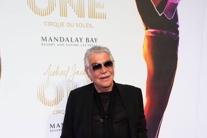 29/06/2013 ROBERTO CAVALLI PICTURED ARRIVING AT MICHAEL JACKSON ONE CIRQUE DU SOLEIL WORLD PREMIERE AT MANDALAY BAY ON JUNE 29, 2013 IN LAS VEGAS FULL LENGTH (Foto de ARCHIVO) 01/7/2013 CULTURA __AGENCIA VIEWS vía Europa Press