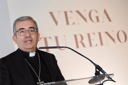 29/11/2023 El arzobispo de Valladolid, Luis Argüello, interviene durante la inauguración de la exposición ‘Venga tu Reino', en la Catedral de Nuestra Señora de la Asunción, a 29 de noviembre de 2023, en Valladolid, Castilla y León (España). La exposición ha sido organizada por la Fundación Edades del Hombre en colaboración con el Arzobispado de Valladolid con motivo del Año Jubilar del Corazón de Jesús. El Papa ha concedido el Año Jubilar, que concluirá el 7 de junio de 2024, con motivo del centenario de la entronización del Corazón de Jesús en la torre de la Catedral. SOCIEDAD Photogenic/Claudia Alba - Europa Press