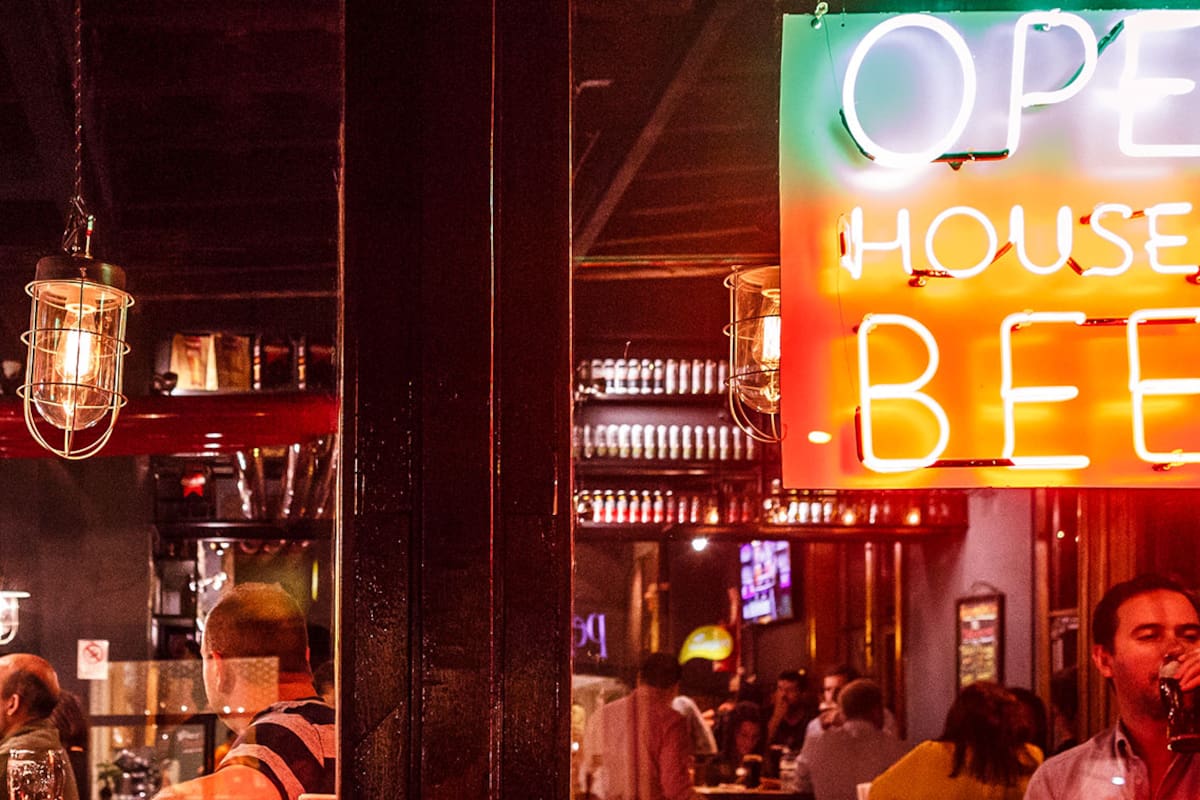 Barrio por barrio, las mejores cervecerías para festejar el día del amigo