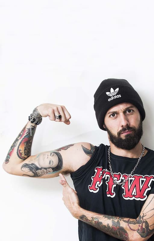 Eddie Fitte: “Estar tatuado me ayudó a conseguir trabajo”