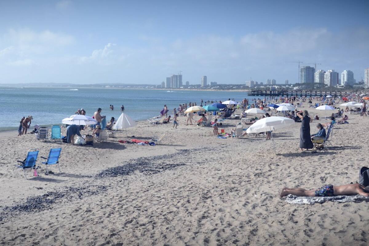 Verano retro. Cómo es la Punta del Este íntima de los argentinos que lograron cruzar