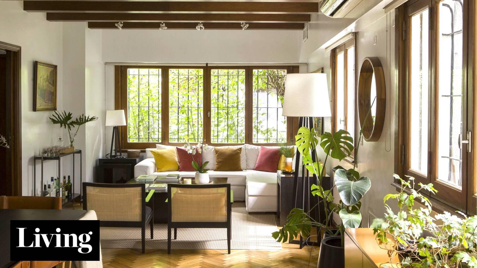 Actualizó la casa de una familia amiga por etapas, sin obra húmeda, y conservando el encanto de su historia